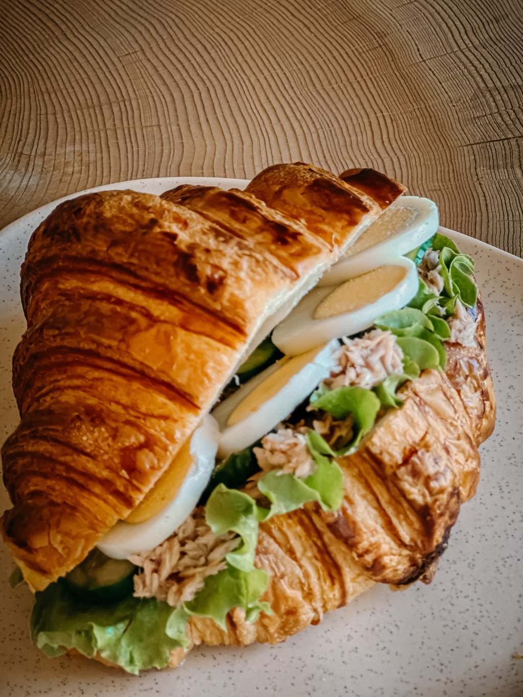 Croissant With Tuna (Yumurta ve Ton Balıklı)