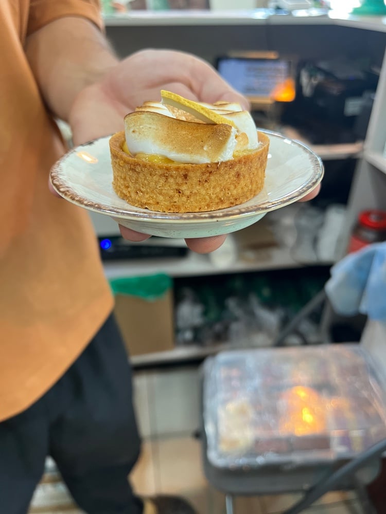 Тарт з лимонним курдом і білково заварним кремом SweetKava