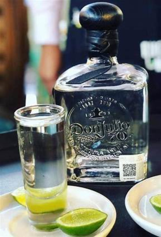 SHOT JULIO 70