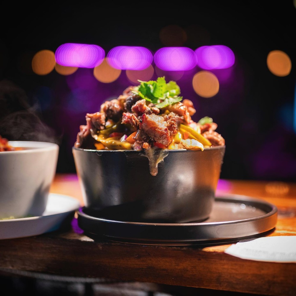 NACHOS CON ARRACHERA