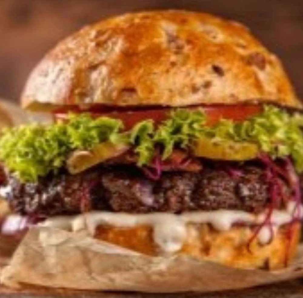 Big Pork Cheeseburger " Kentucky"