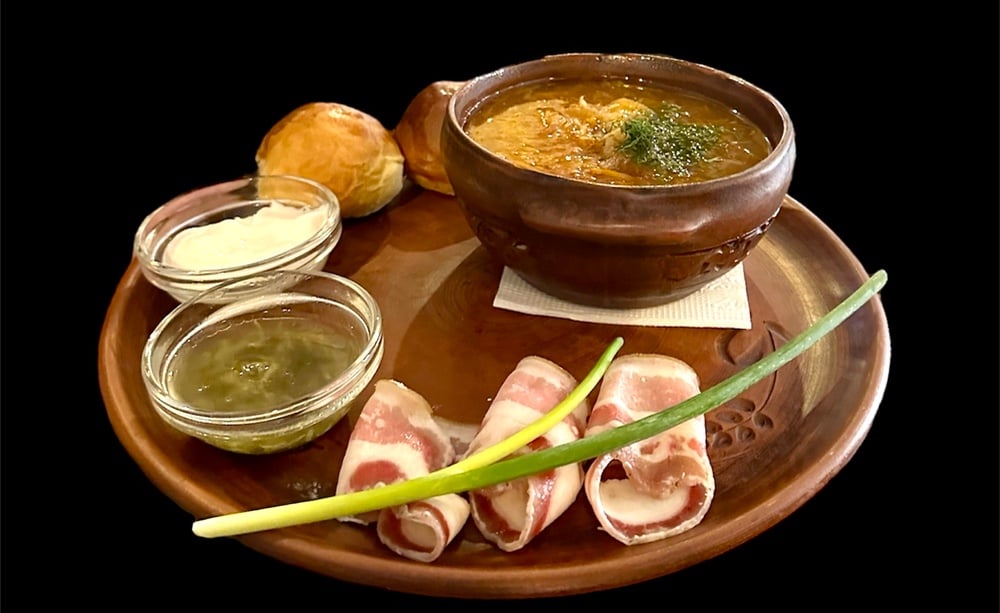 Борщ з пампушками