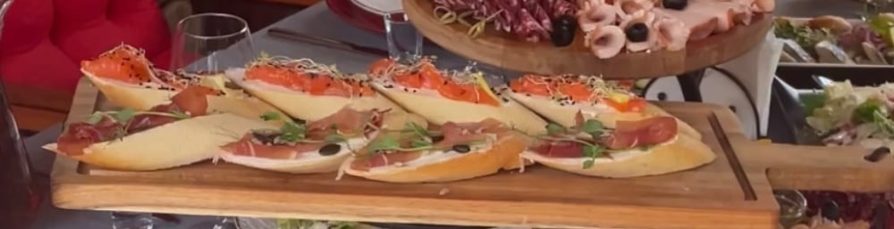 Брускети з лососем (4 шт порція), 200 г