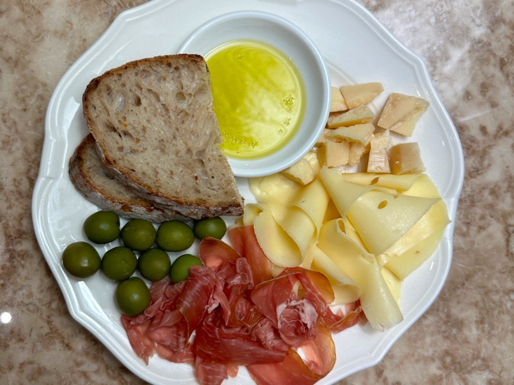 COLD CUTS 4