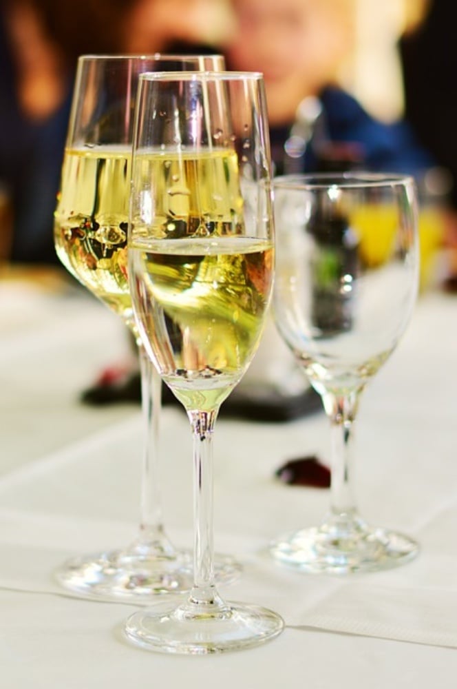 White or Red Dry Wine 1L