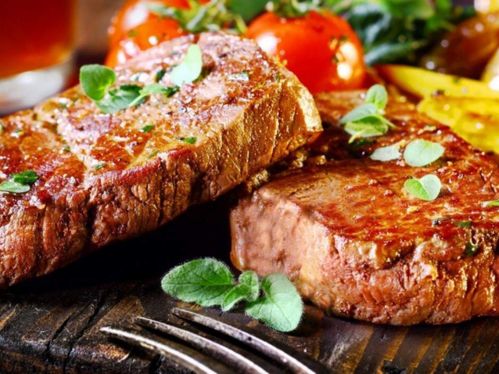 Скумбрия запеченная с овощами