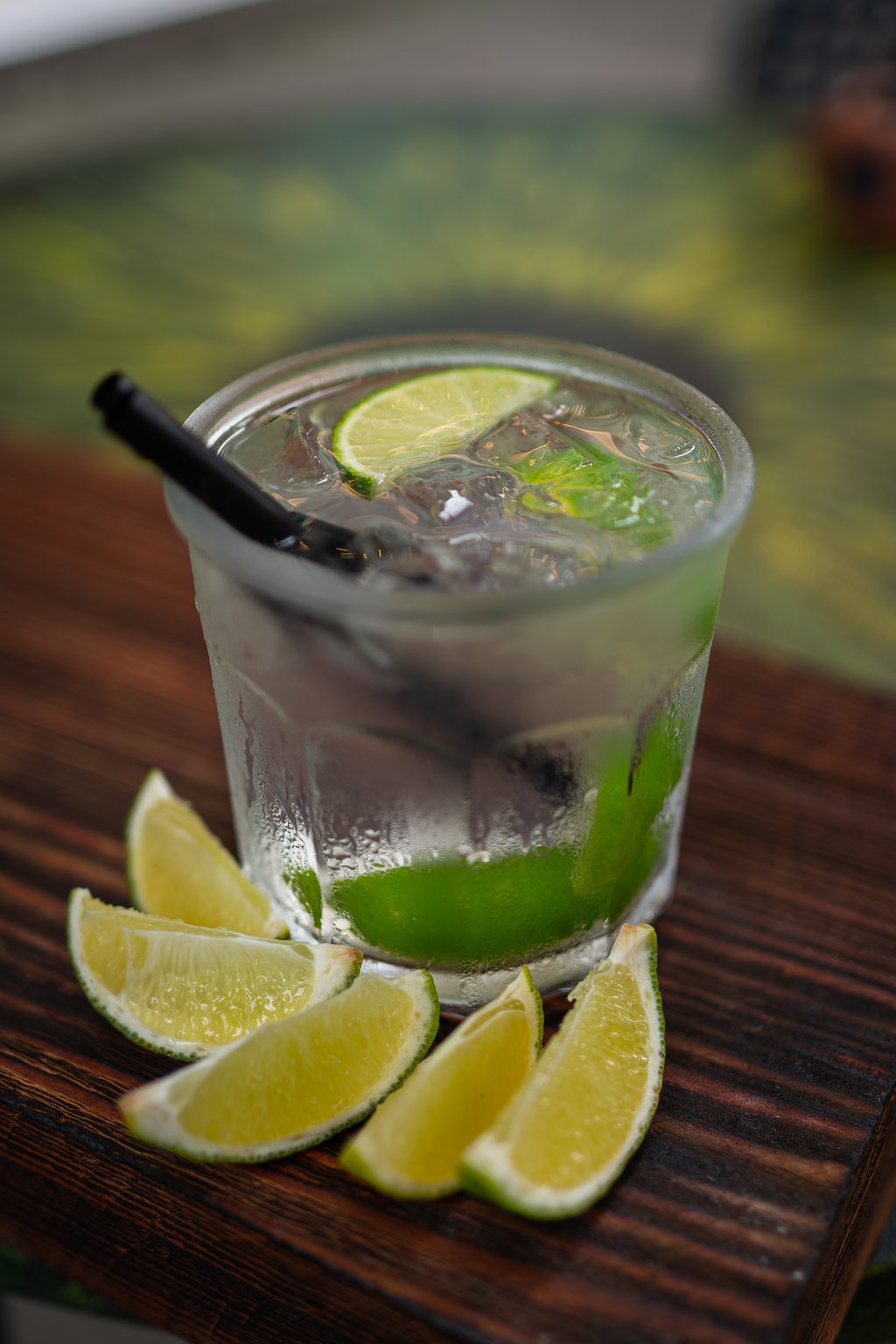 Gin & Tonik with lime