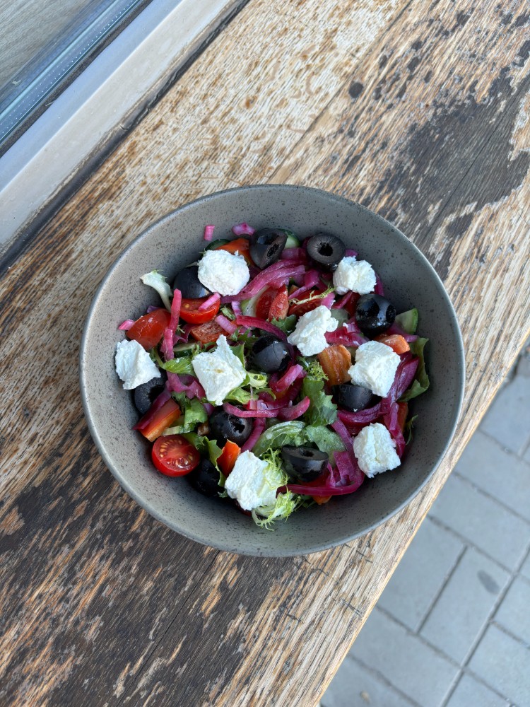 Салат грецький 260 г