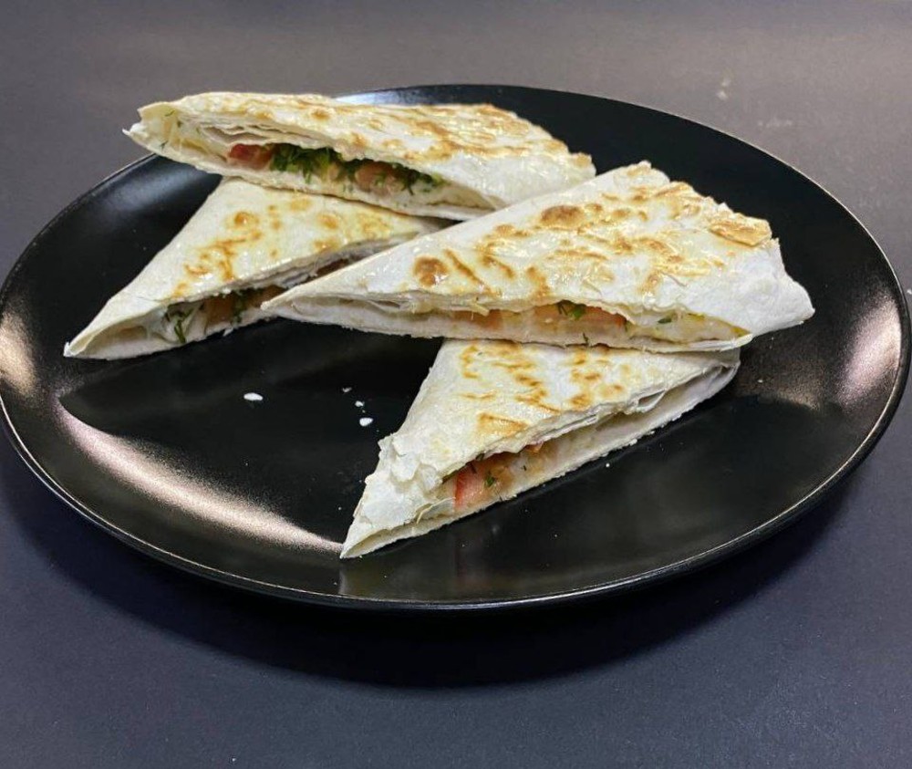 Сулугуні в лаваші