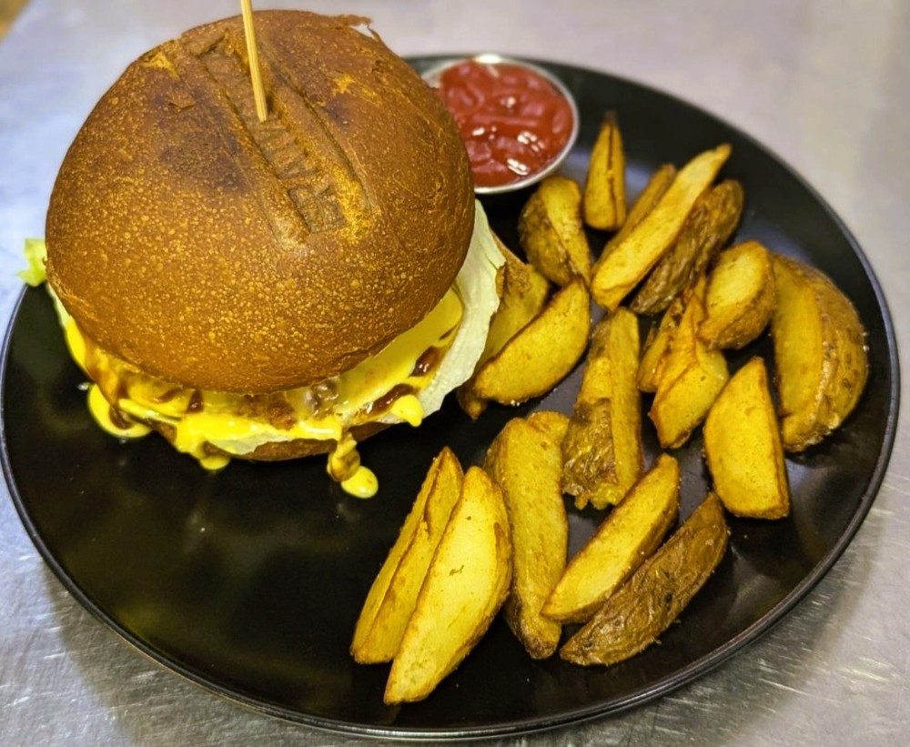 Чікен Бургер від Братисьок