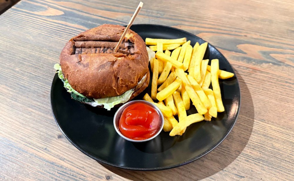 Бургер зі фалафелем