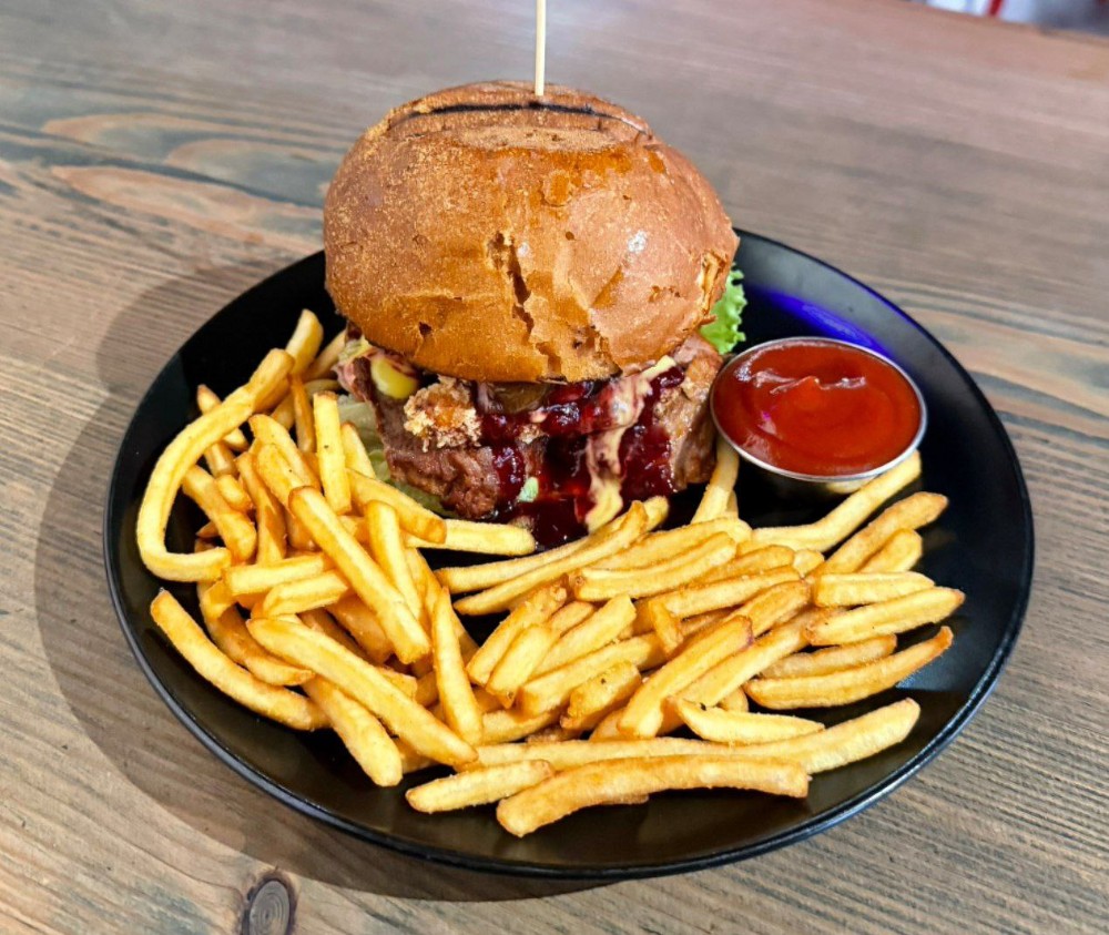 Бургер для справжніх чоловіків