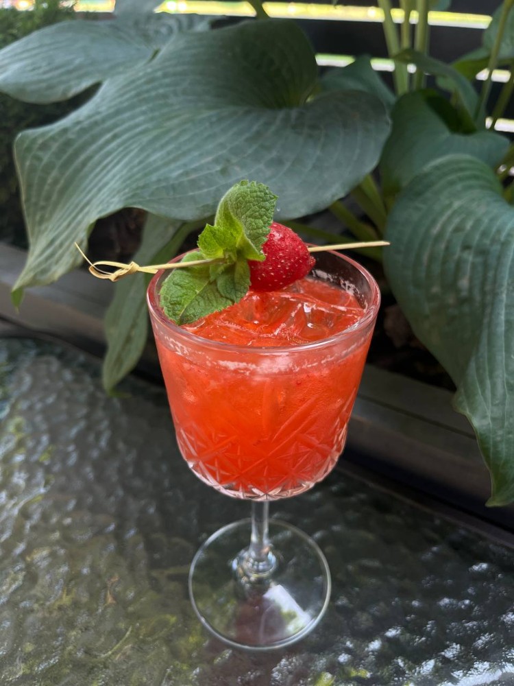 Коктейль "Strawberry Aperol" 160мл