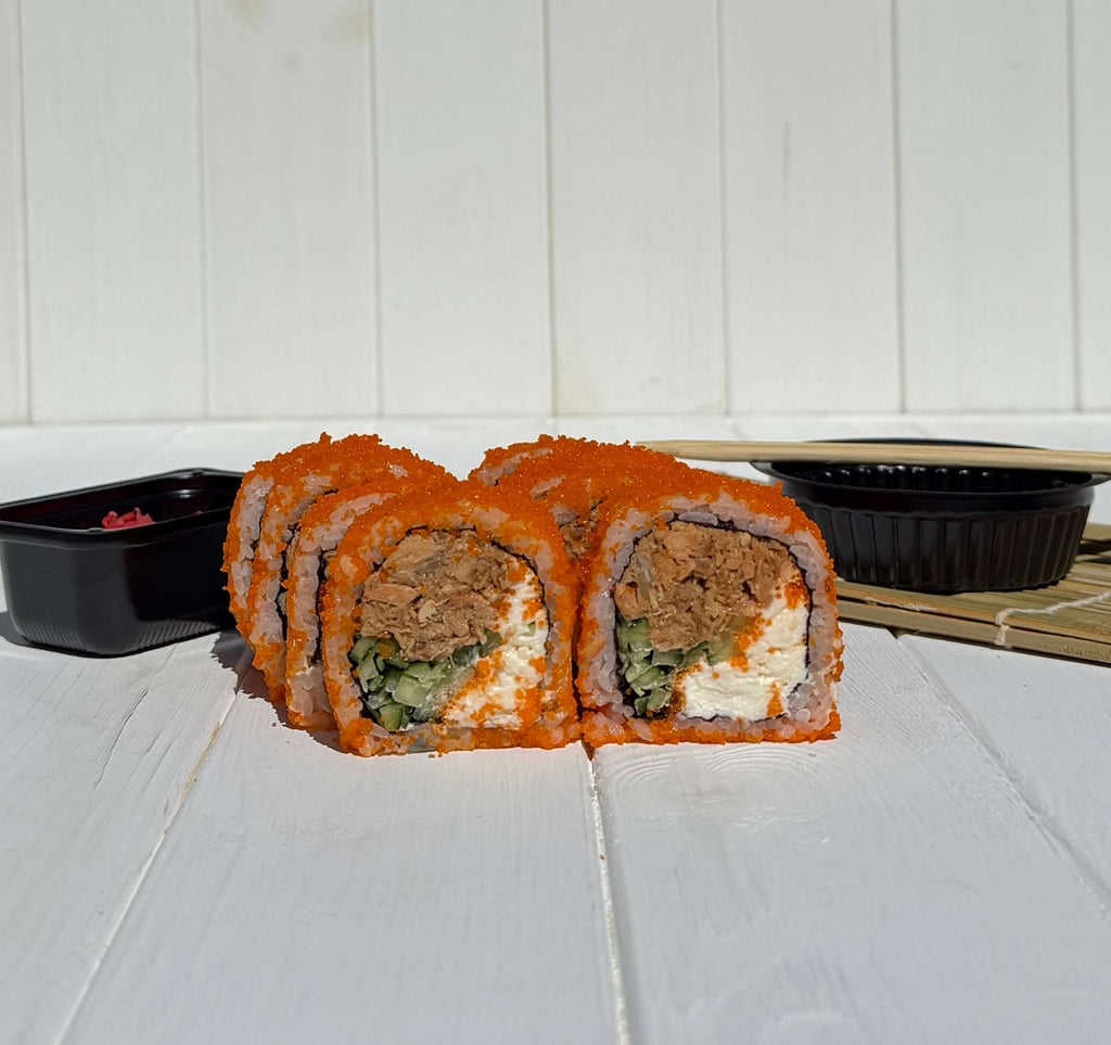 Каліфорнія з жареним лососем (370гр.)