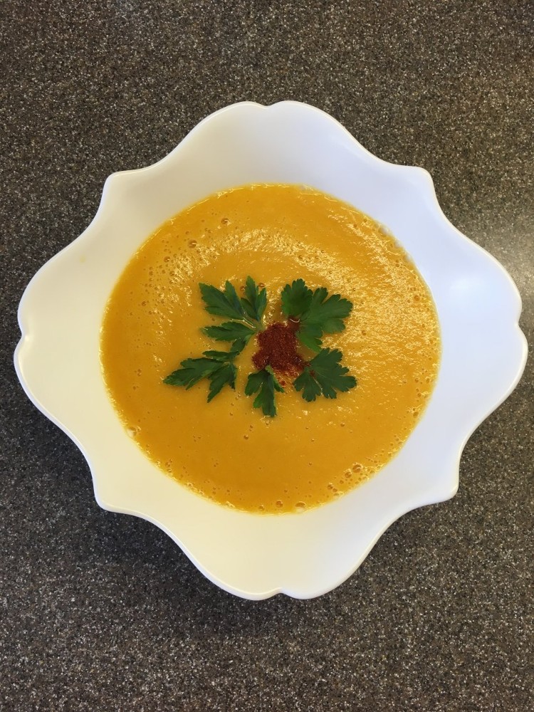 Крем суп з сочевиці з в'яленими томатами