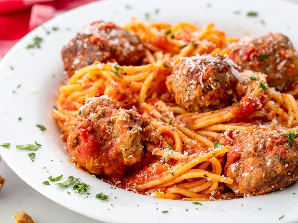 Pasta con Albondigas