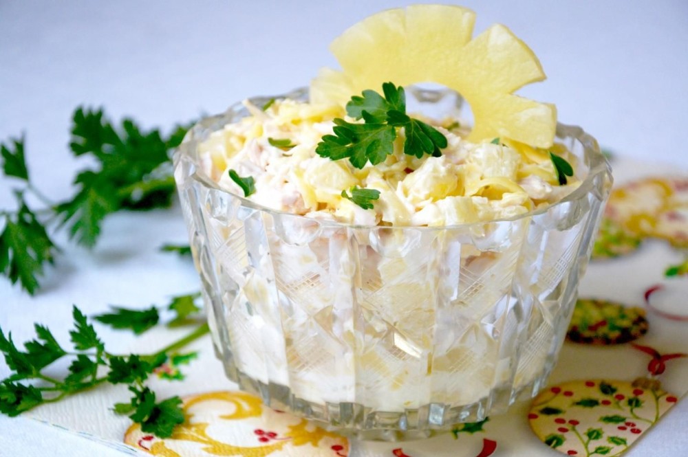 Ananas salatı