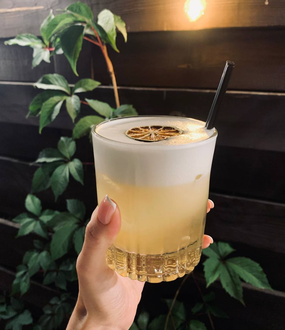 Коктейль "Whiskey sour"