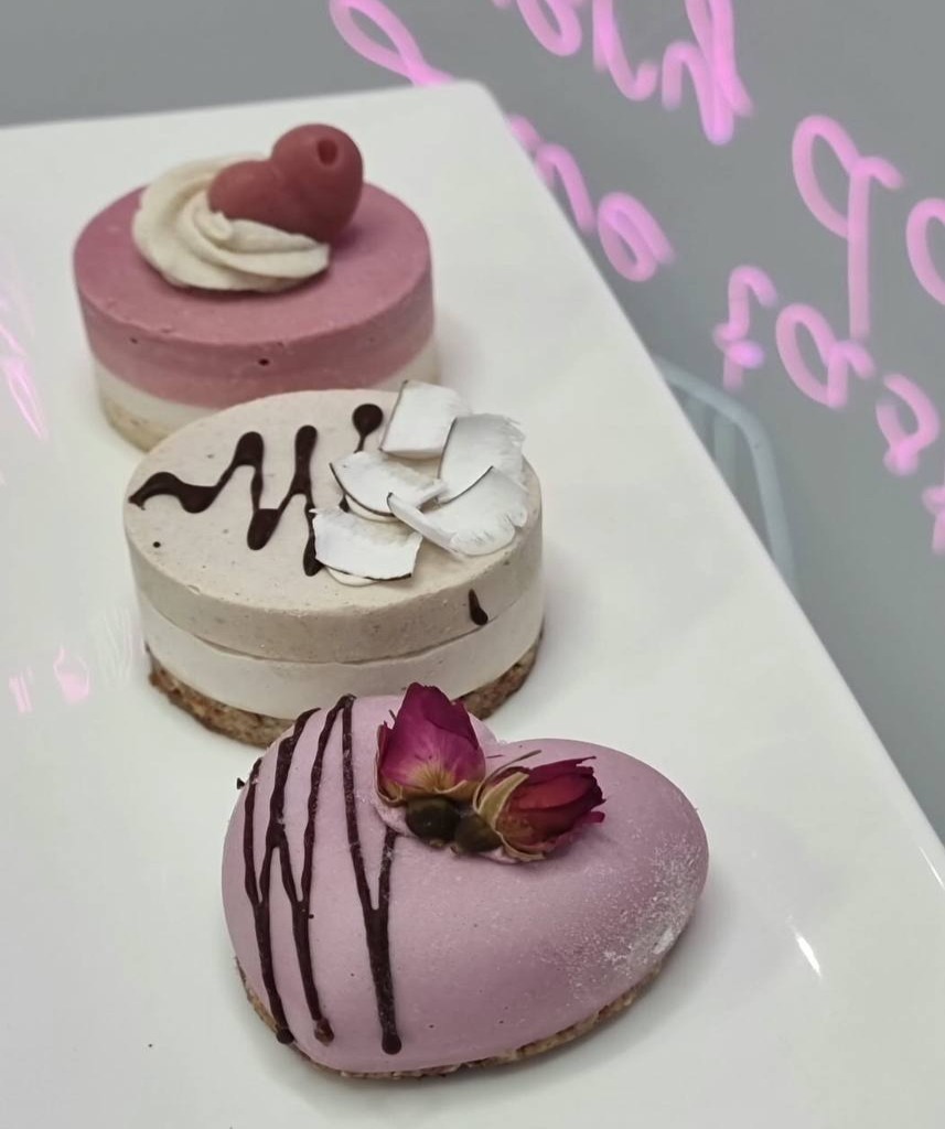 VEGAN CAKE