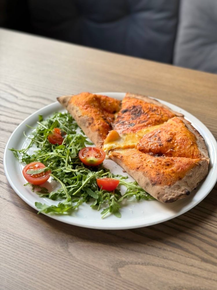 Кальцоне Сирний 