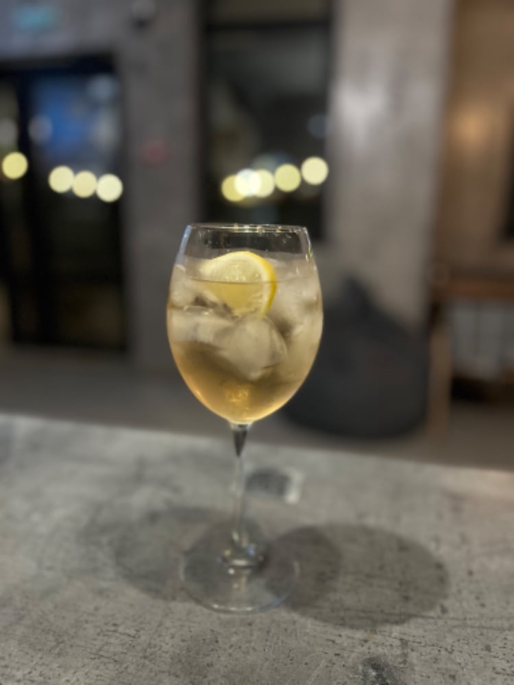 Limoncello Spritz