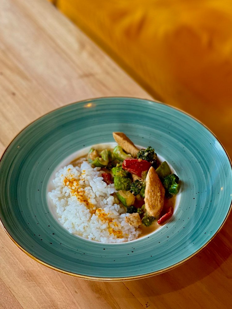 Chicken curry with rice