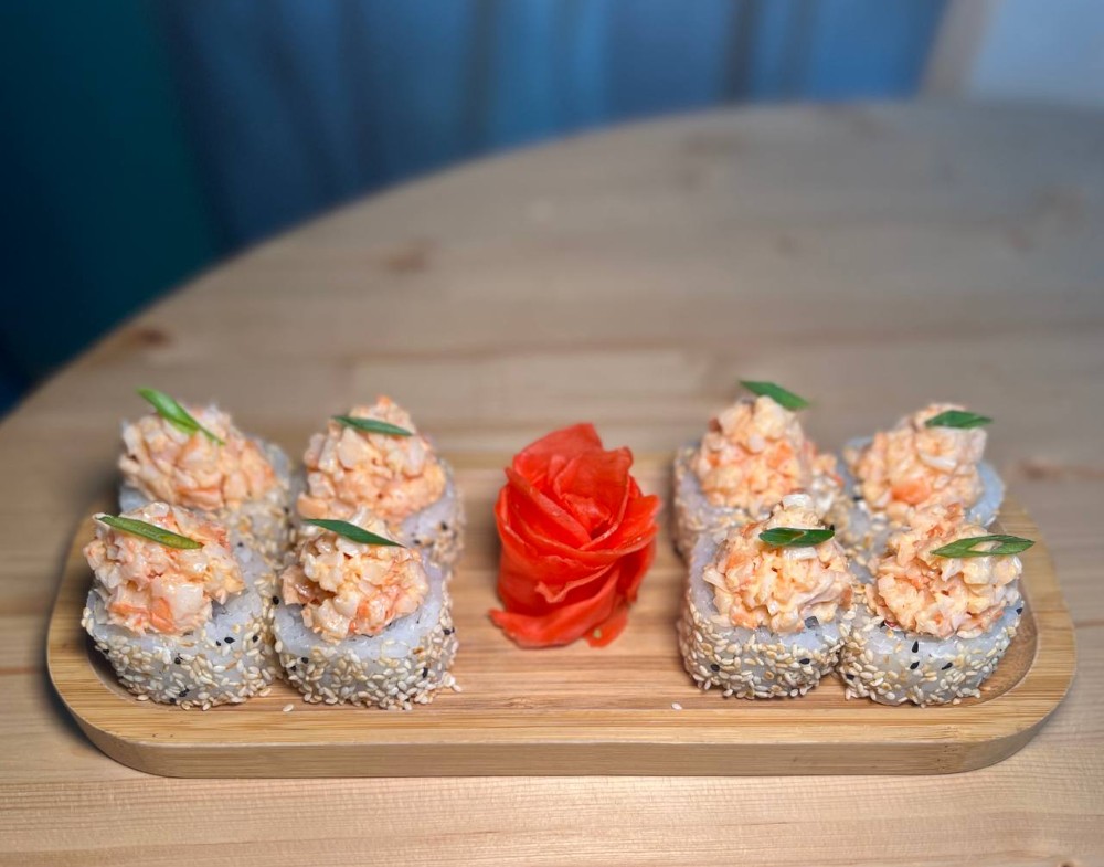 Roll spicy shrimp