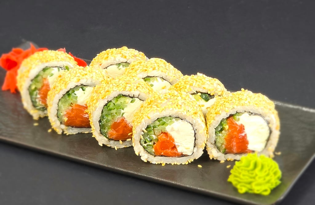 Каліфорнія в кунжуті з вугрем від шефа (320 г)-8 шт