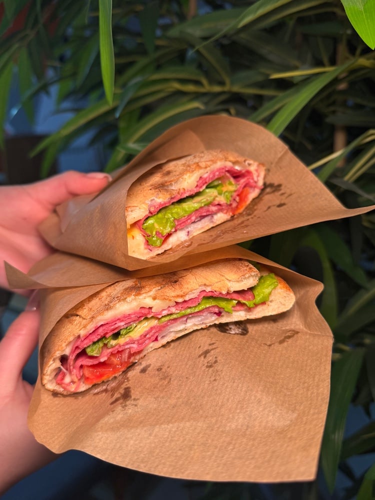 РЕНДВІЧ з салямі 480г.