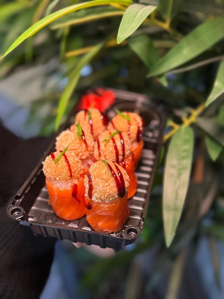 Преміум гункан з лососем 240г.