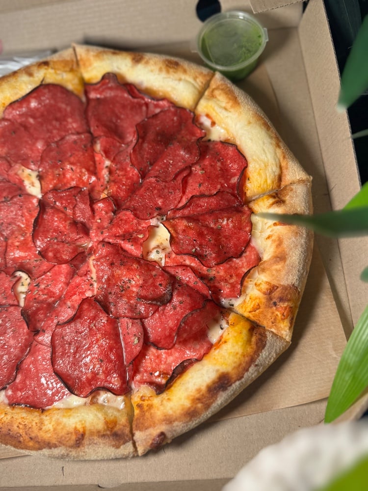 НОВИНКА! Піца з салямі