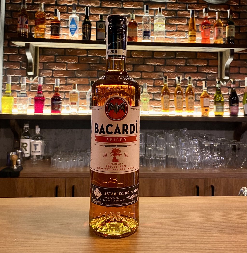 Ром Bacardi Spiced - 50 мл