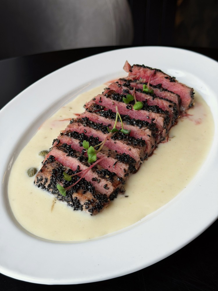 Стейк з Тунця з Вершковим соусом