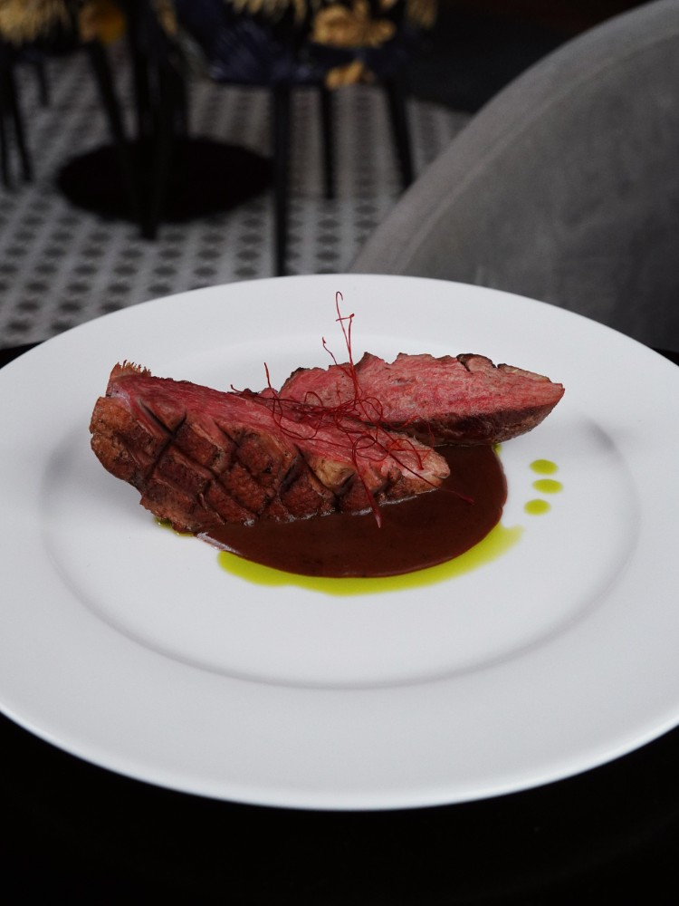 Кичине Філе з трюфельним деміглясом (за 100гр.)