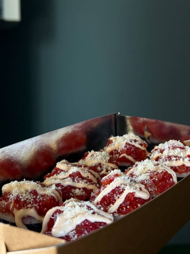 пікантний рол Ямакасі