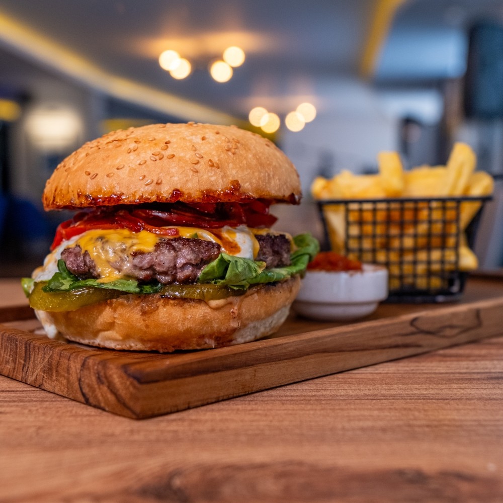 Blue cheese & BBQ hamburger / Гамбургер Блю чиз и BBQ