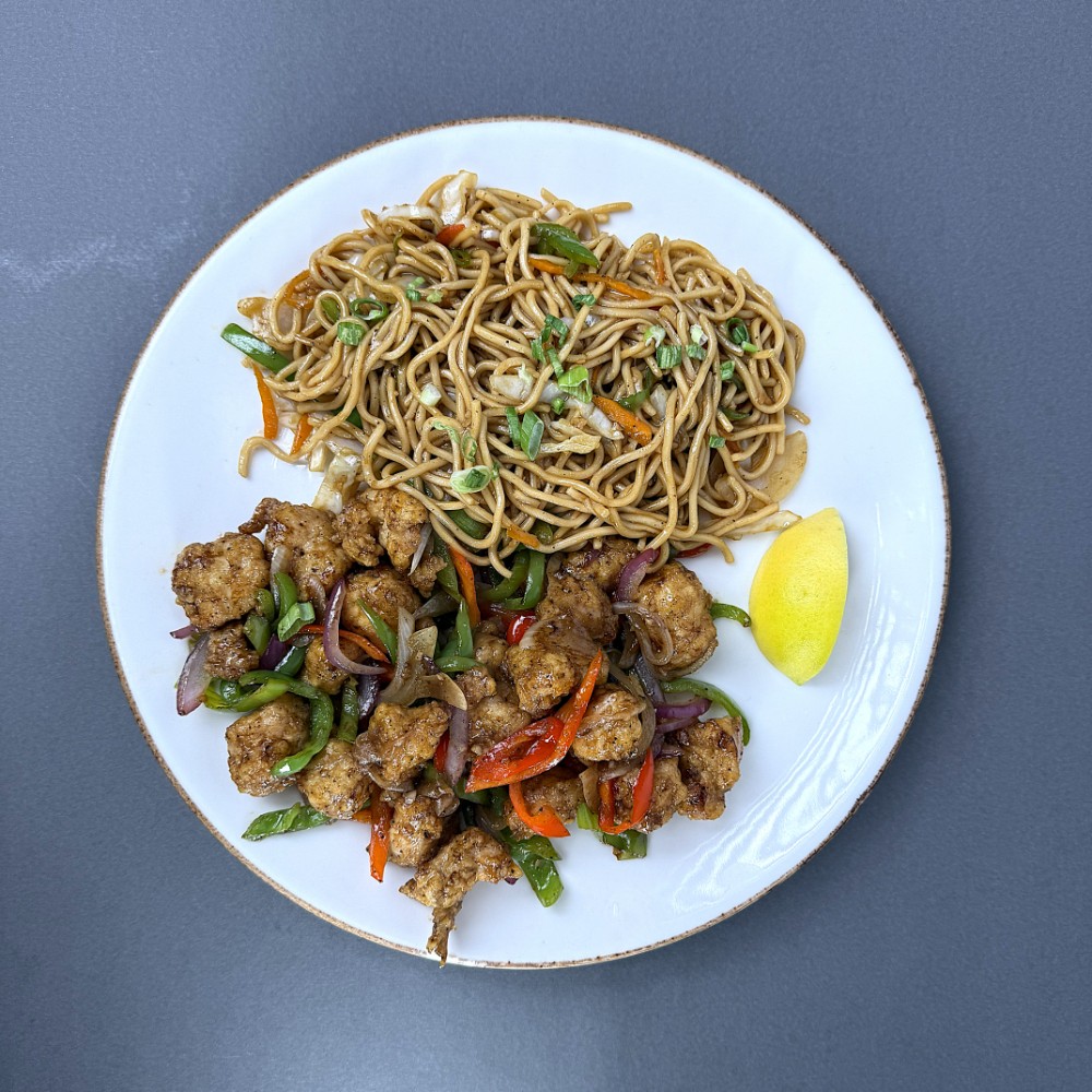 Black beans chicken with Chinese noodles