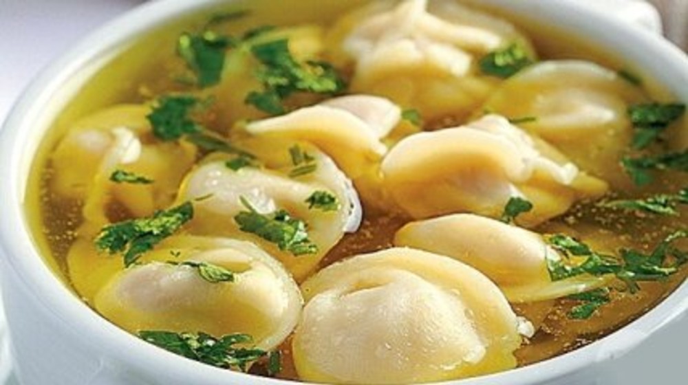 Пельмени на белом бульоне 