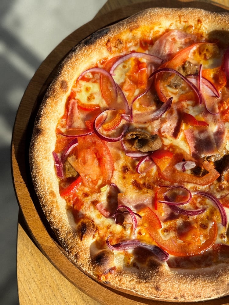 Pizza "Beef & Bacon" з яловичиною та болгарським перцем