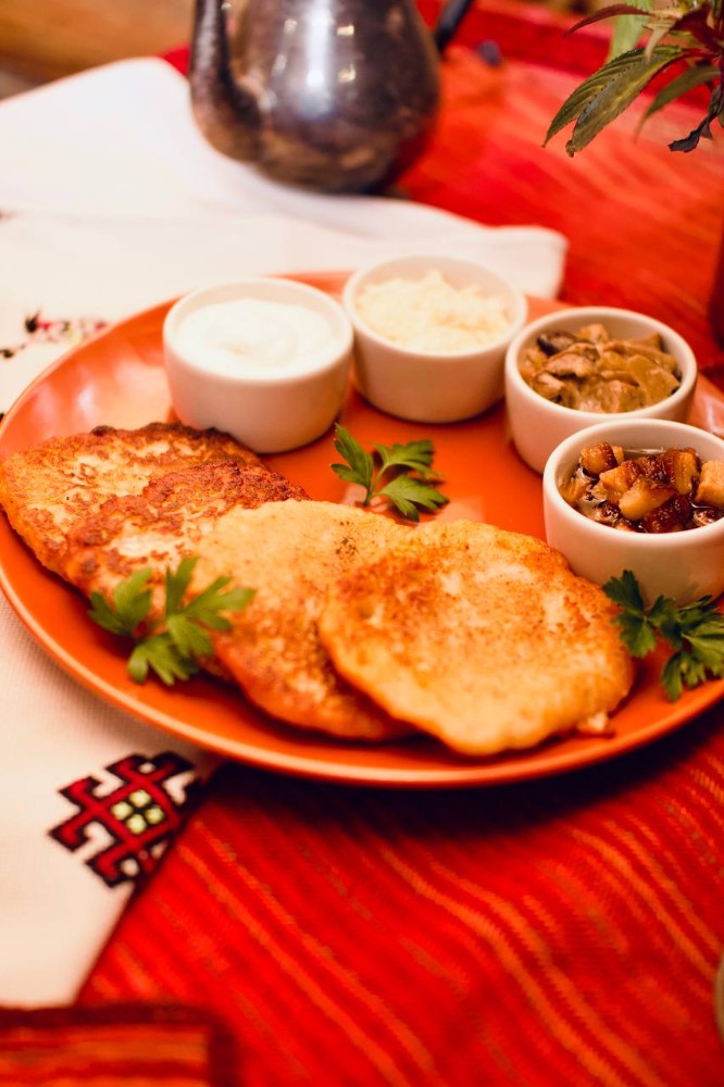 КРЕМЗЛИКИ З ГРИБНОЮ ПІДЛИВОЮ ПІСТ