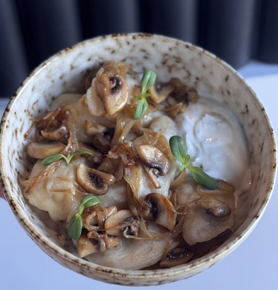 Вареники з капустою та грибами