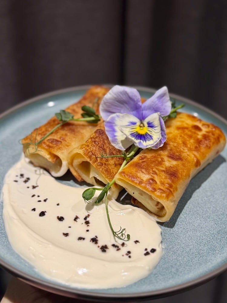 Млинці з мЯсом і сметаною