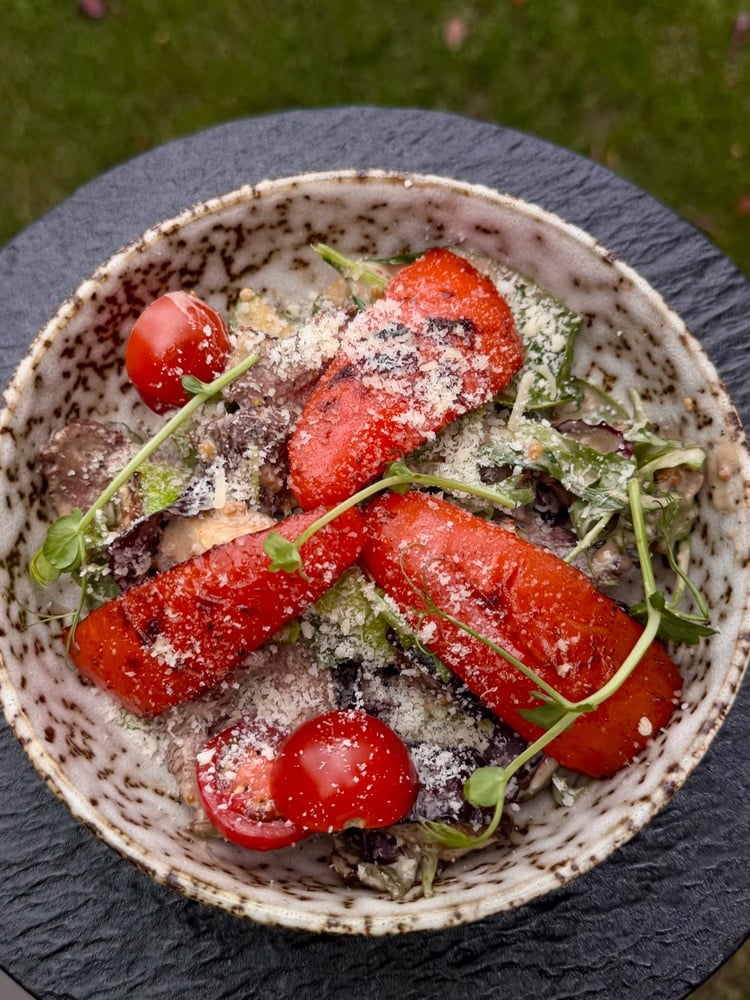 Теплий салат з телятиною та міксом