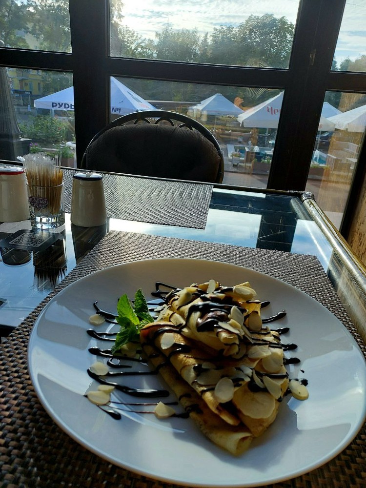 Млинці з шоколадом та бананом/ Pancakes with chocolate and banana