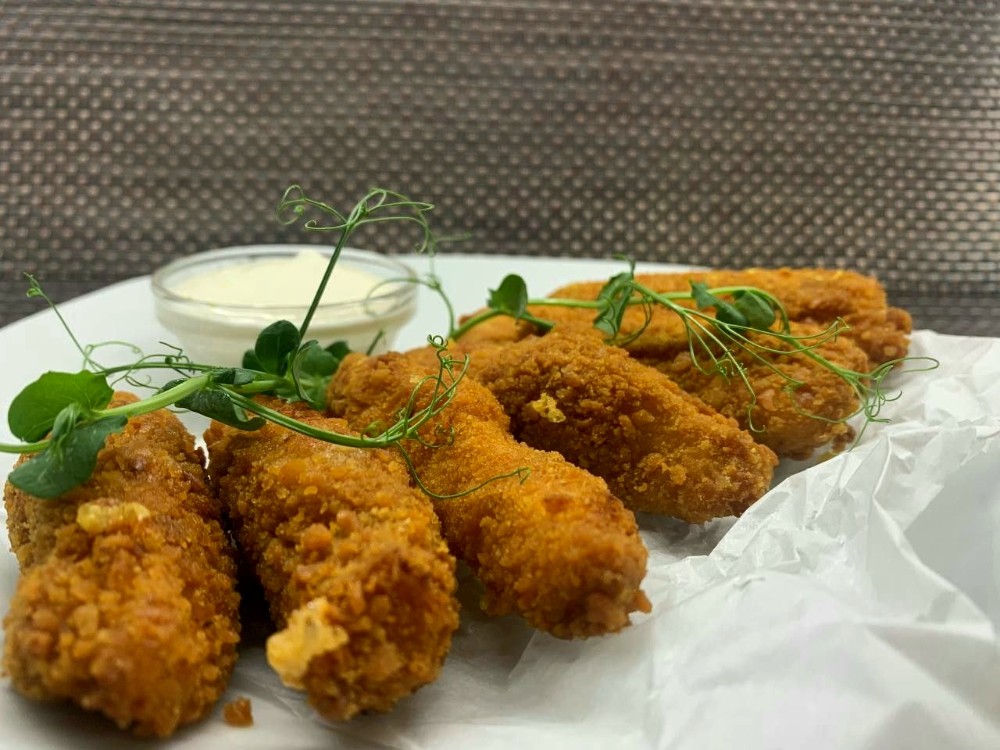 Нагетси з чесночним соусом/Nuggets with garlic sauce