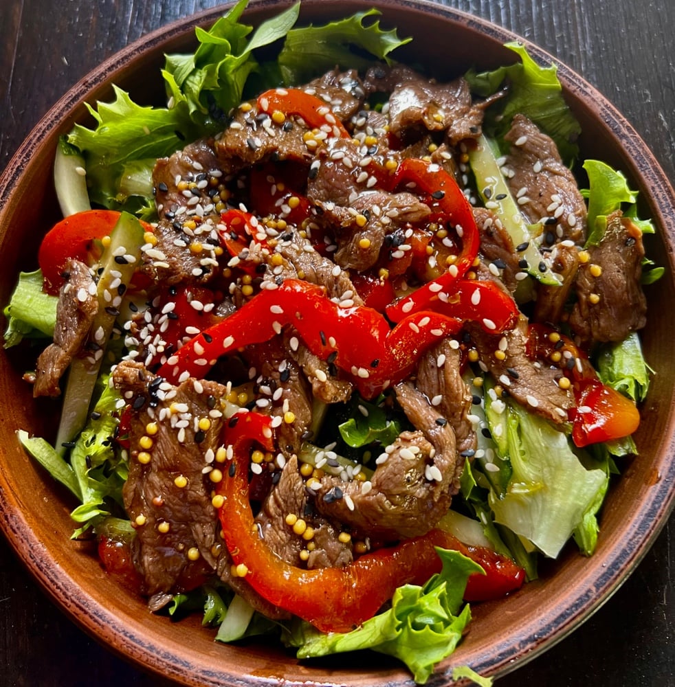 Теплий салат с телятиною