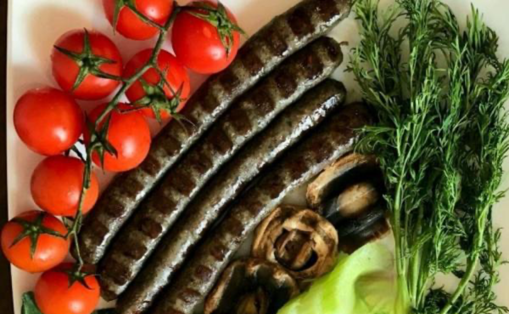 Ковбаски гриль Козуля з маслинами та чорною каракатицею