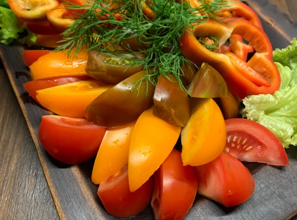 Нарізка томат