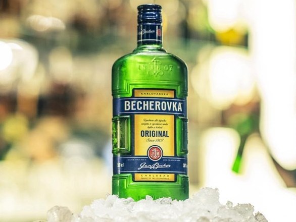 Лікер на травах Becherovka 38%