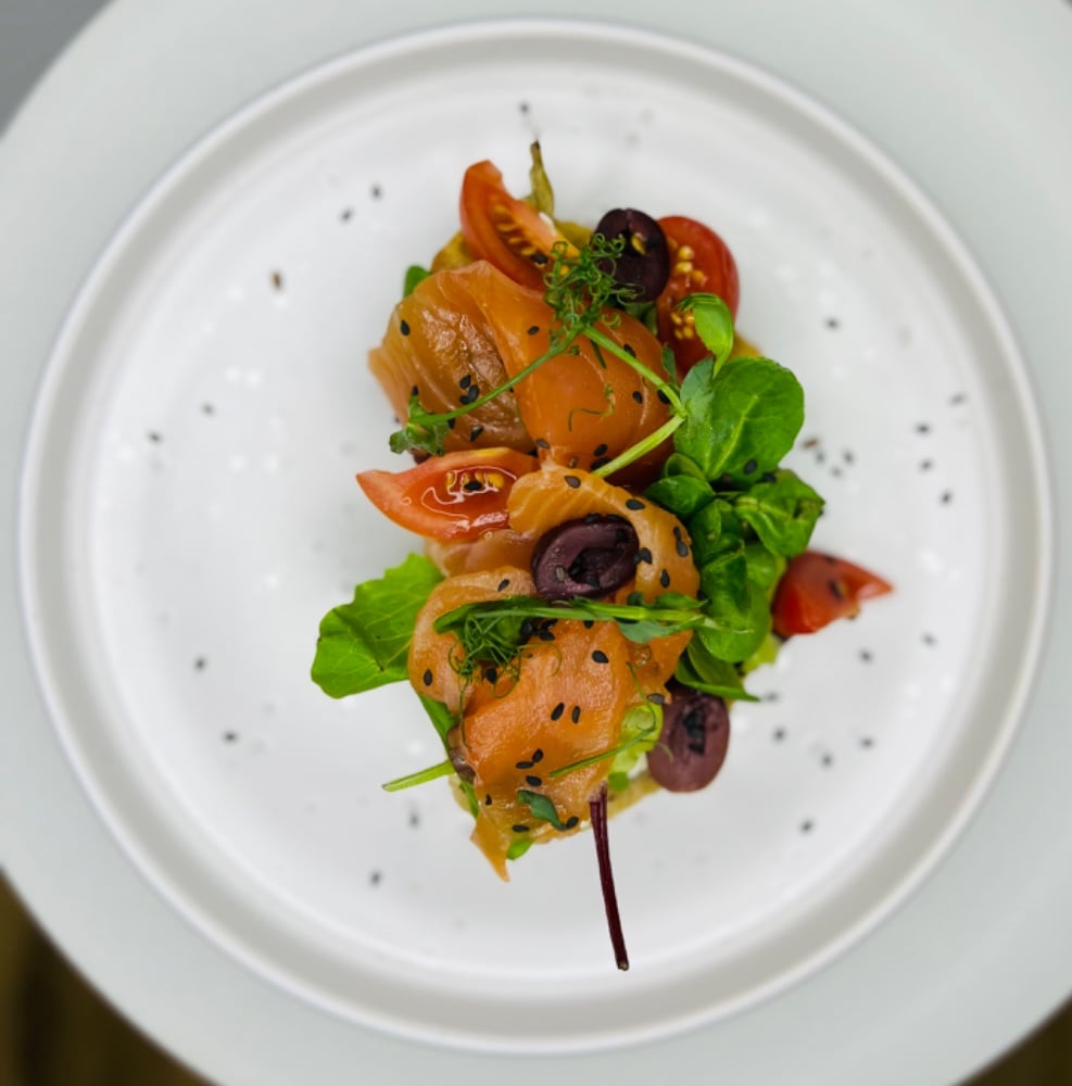 Брускетта з лососем // Salmon bruschetta